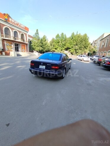 BMW 528 1997, 28,800 km - 2.8 l - Hacıqabul