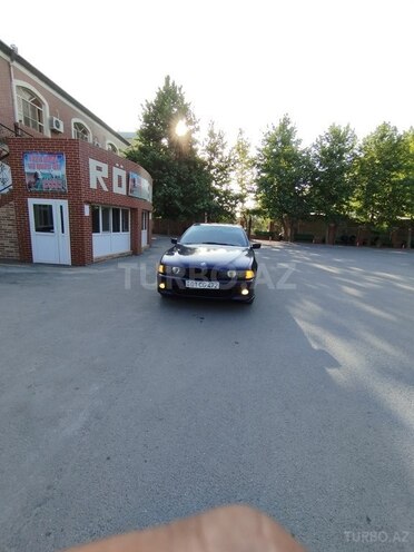 BMW 528 1997, 28,800 km - 2.8 l - Hacıqabul