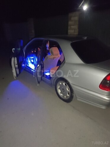 Mercedes C 180 1996, 643,910 km - 1.8 l - Zaqatala
