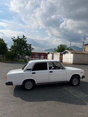 LADA (VAZ) 2107 2005, 85,000 km - 1.6 l - Zaqatala
