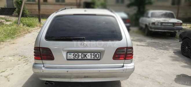 Mercedes E 220 2001, 301,000 km - 2.2 l - Bakı