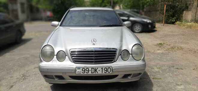 Mercedes E 220 2001, 301,000 km - 2.2 l - Bakı