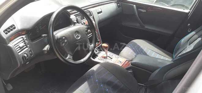 Mercedes E 220 2001, 301,000 km - 2.2 l - Bakı