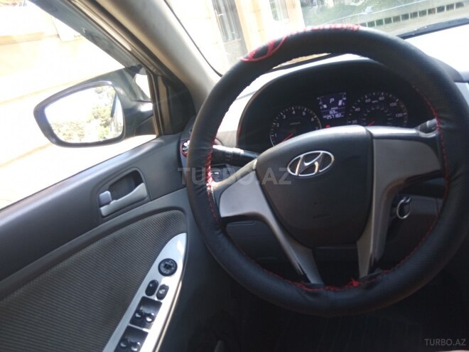 Hyundai Accent 2013, 402,336 km - 1.8 л - Xırdalan