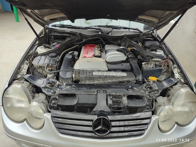 Mercedes C 200 2001, 365,000 km - 2.0 l - Qusar