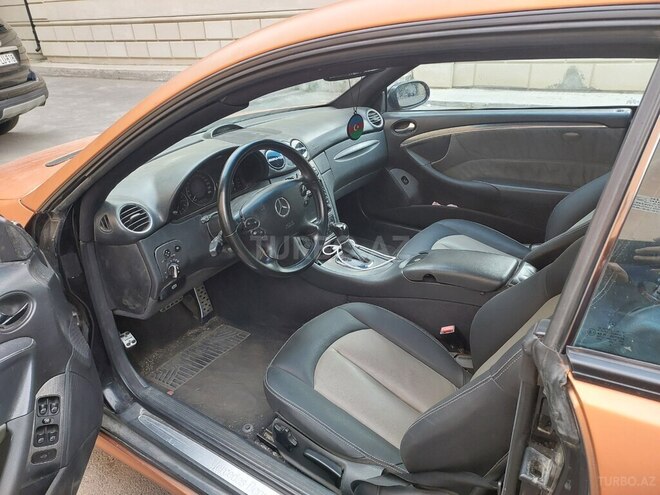 Mercedes CLK 320 2002, 270,000 km - 3.2 l - Bakı
