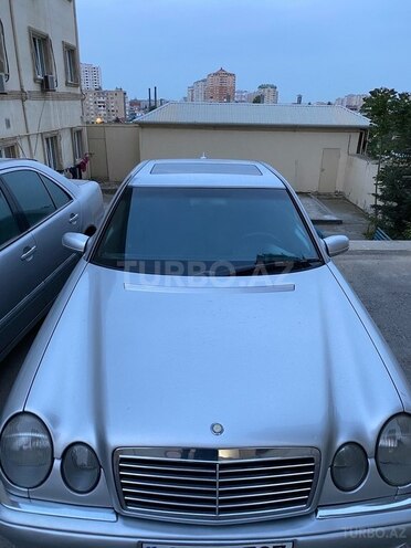 Mercedes E 240 1998, 295,000 km - 2.4 l - Bakı