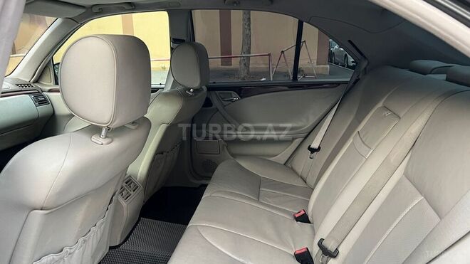 Mercedes E 240 2000, 243,500 km - 2.4 l - Bakı