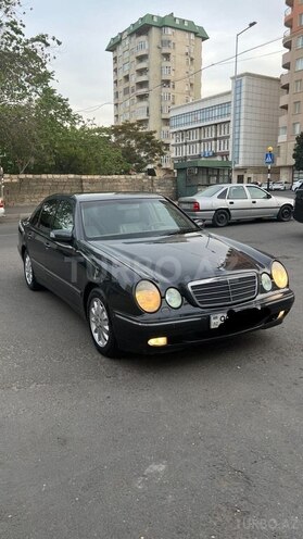Mercedes E 240 2000, 243,500 km - 2.4 l - Bakı