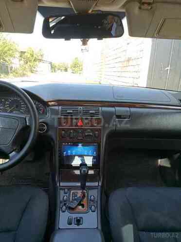 Mercedes E 230 1997, 542,000 km - 2.3 l - Bakı