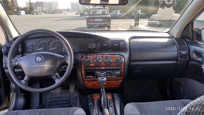 Opel Omega 1995, 349,000 km - 2.0 l - Gəncə