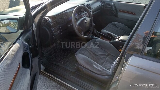 Opel Omega 1995, 349,000 km - 2.0 l - Gəncə