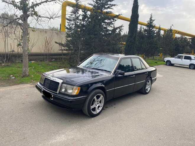Mercedes E 200 1992, 450,000 km - 2.3 l - Bakı