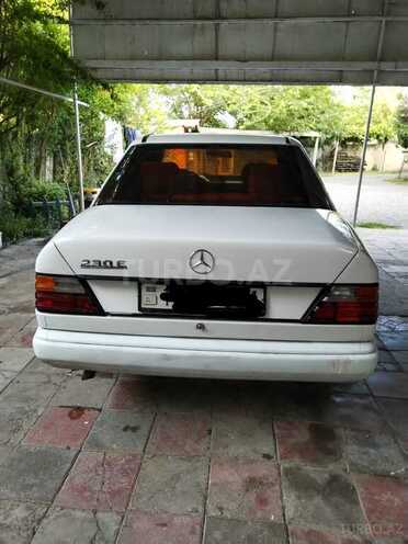 Mercedes E 230 1988, 155,550 km - 2.3 л - İmişli