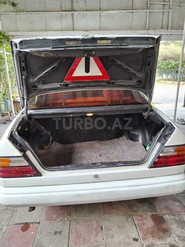Mercedes E 230 1988, 155,550 km - 2.3 л - İmişli