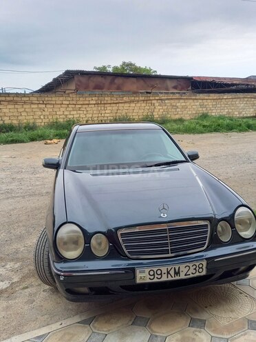 Mercedes E 240 2000, 230,000 km - 2.6 l - Quba