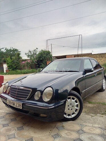Mercedes E 240 2000, 230,000 km - 2.6 l - Quba