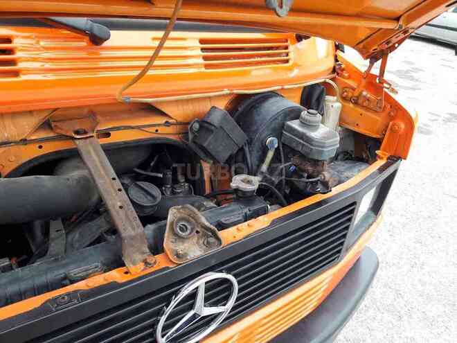 Mercedes 410 D 1994, 390,000 km - 2.8 л - Bakı