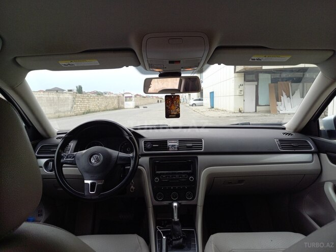 Volkswagen Passat 2014, 268,215 km - 1.8 l - Bakı