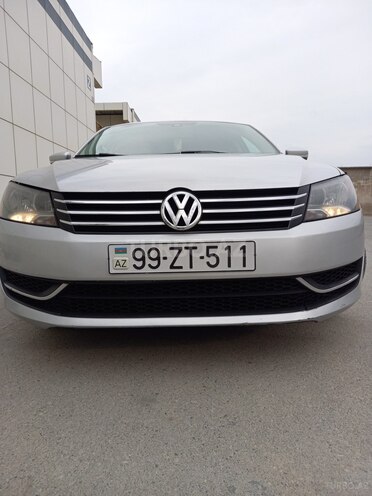 Volkswagen Passat 2014, 268,215 km - 1.8 l - Bakı