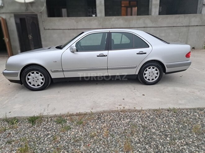 Mercedes E 240 1998, 217,000 km - 2.4 l - Siyəzən