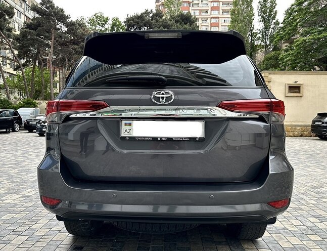 Toyota Fortuner 2017, 101,000 km - 2.7 l - Bakı
