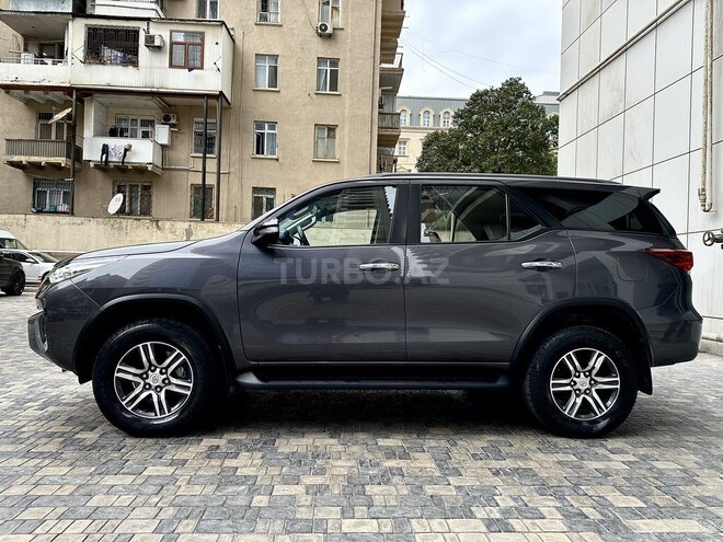 Toyota Fortuner 2017, 101,000 km - 2.7 l - Bakı