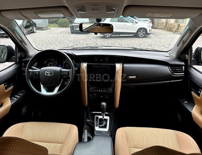 Toyota Fortuner 2017, 101,000 km - 2.7 l - Bakı