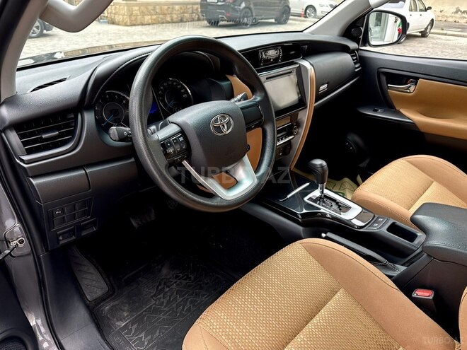 Toyota Fortuner 2017, 101,000 km - 2.7 l - Bakı