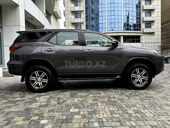 Toyota Fortuner 2017, 101,000 km - 2.7 l - Bakı