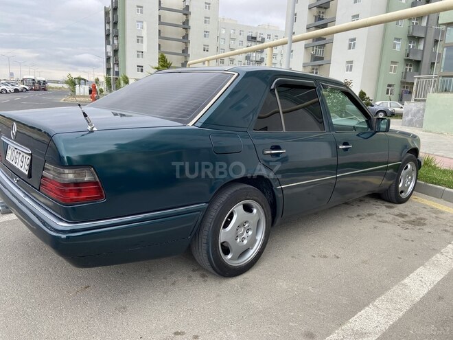 Mercedes E 280 1995, 250,000 km - 2.8 l - Bakı