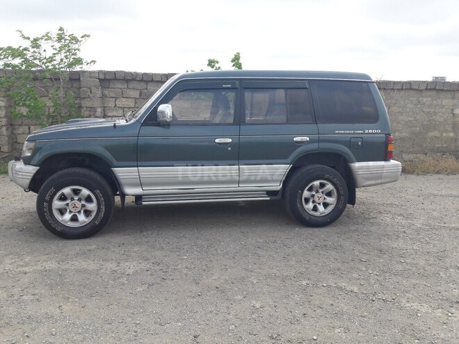 Mitsubishi Pajero 1995, 468,000 km - 2.8 l - Bakı