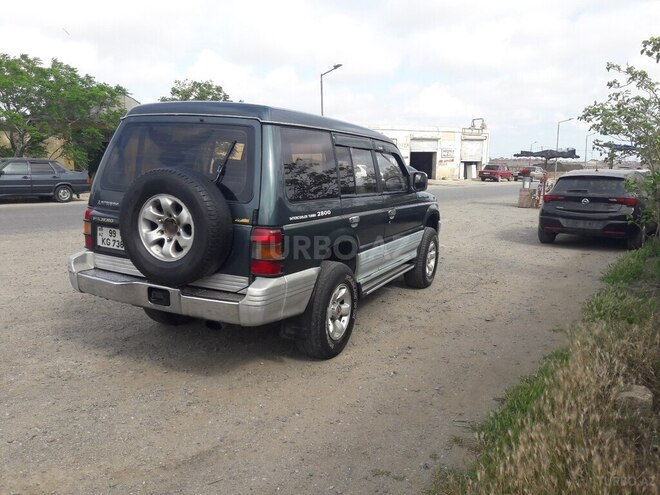 Mitsubishi Pajero 1995, 468,000 km - 2.8 l - Bakı