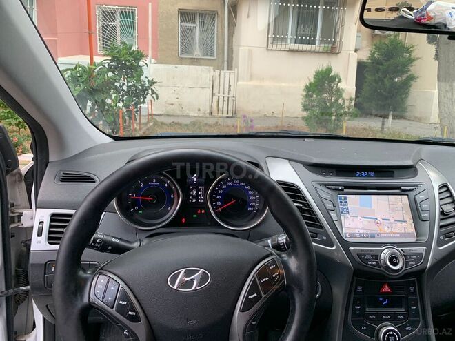 Hyundai Elantra 2014, 30,000 km - 1.6 l - Bakı