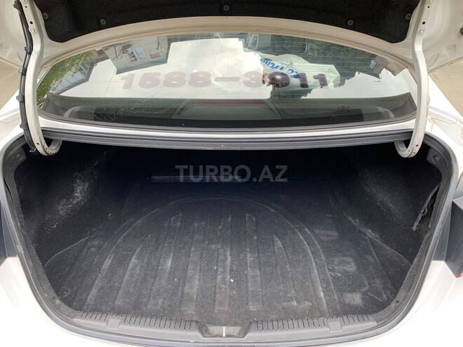 Hyundai Elantra 2014, 30,000 km - 1.6 l - Bakı