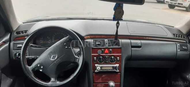 Mercedes E 220 2000, 360,000 km - 2.2 l - Bakı