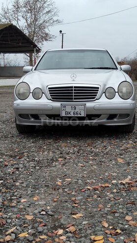 Mercedes E 240 2000, 303,419 km - 2.4 л - Füzuli