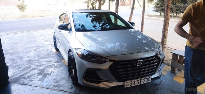Hyundai Elantra 2018, 93,342 km - 1.6 l - Bakı
