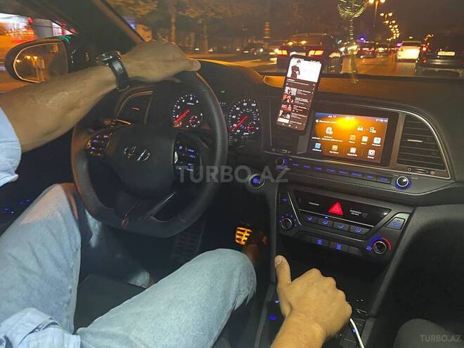 Hyundai Elantra 2018, 93,342 km - 1.6 l - Bakı