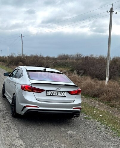 Hyundai Elantra 2018, 93,342 km - 1.6 l - Bakı