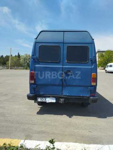 Mercedes 208 D 1994, 240,000 km - 2.5 л - Bakı