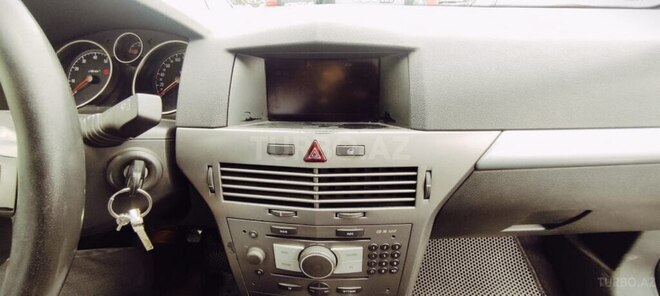 Opel Astra 2006, 377,000 km - 1.4 l - Bakı