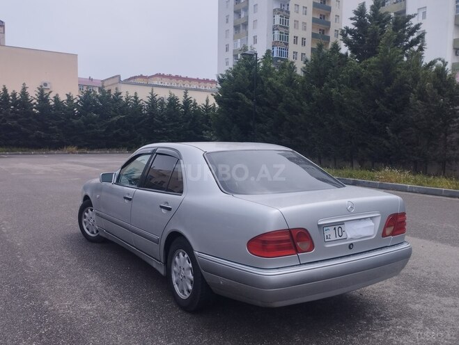 Mercedes E 230 1996, 256,000 km - 2.3 л - Xırdalan