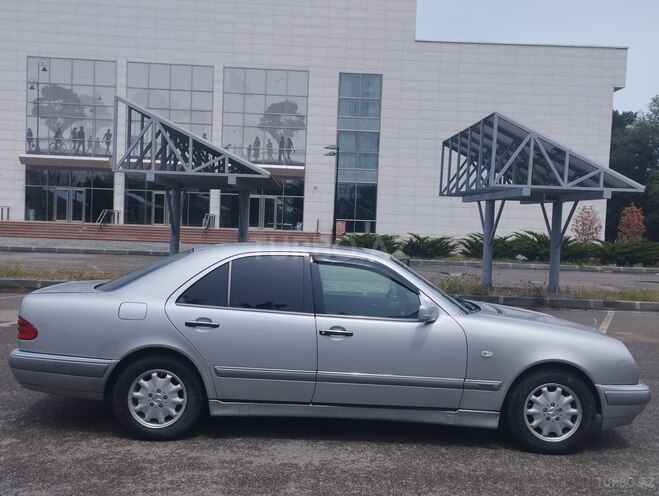 Mercedes E 230 1996, 256,000 km - 2.3 л - Xırdalan