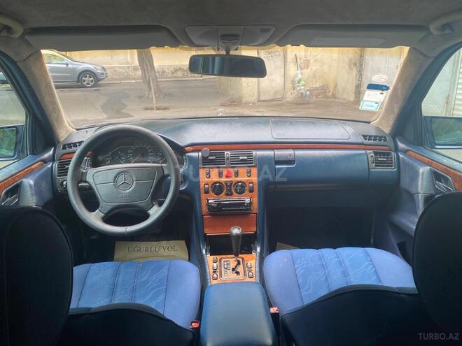 Mercedes E 240 1998, 355,000 km - 2.4 l - Bakı