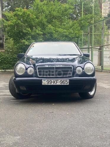 Mercedes E 240 1998, 355,000 km - 2.4 l - Bakı