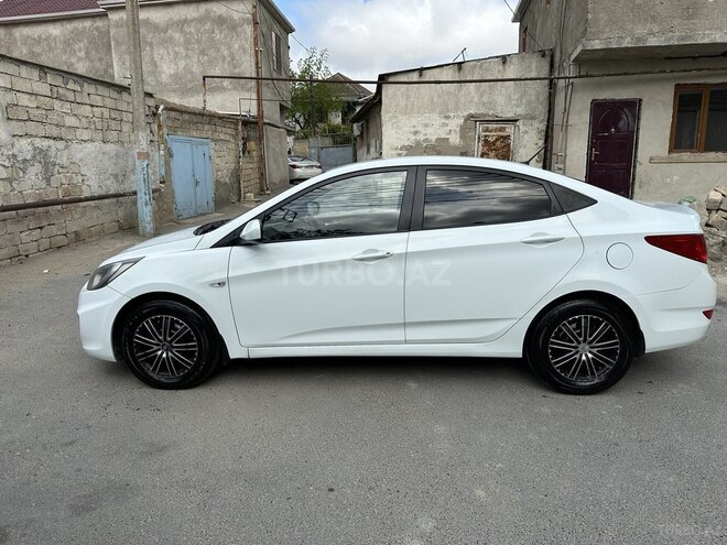 Hyundai Accent 2011, 305,040 km - 1.4 l - Bakı