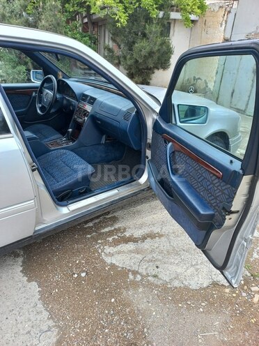 Mercedes C 200 1994, 270,415 km - 2.0 l - Bakı