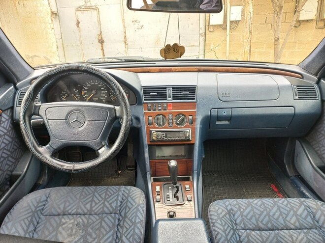 Mercedes C 200 1994, 270,415 km - 2.0 l - Bakı