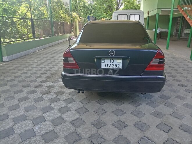 Mercedes C 220 1995, 280,000 km - 2.2 л - Qazax